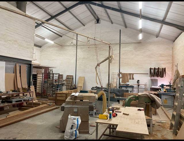325M² WAREHOUSE RENTED IN CAPRICORN
